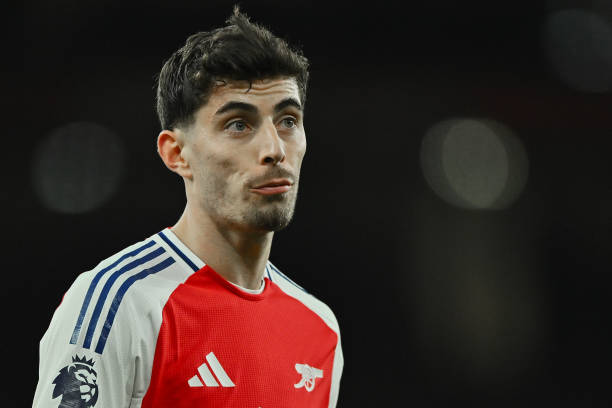 Arsenal cần một tiền đạo số 9 đích thực để giải quyết vấn đề hàng công