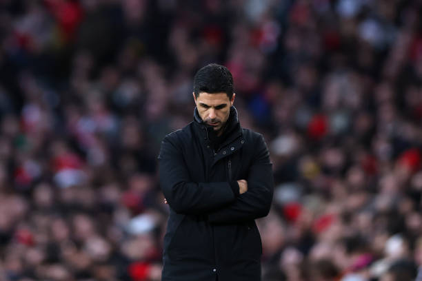 Arsenal cần một tiền đạo số 9 đích thực để giải quyết vấn đề hàng công