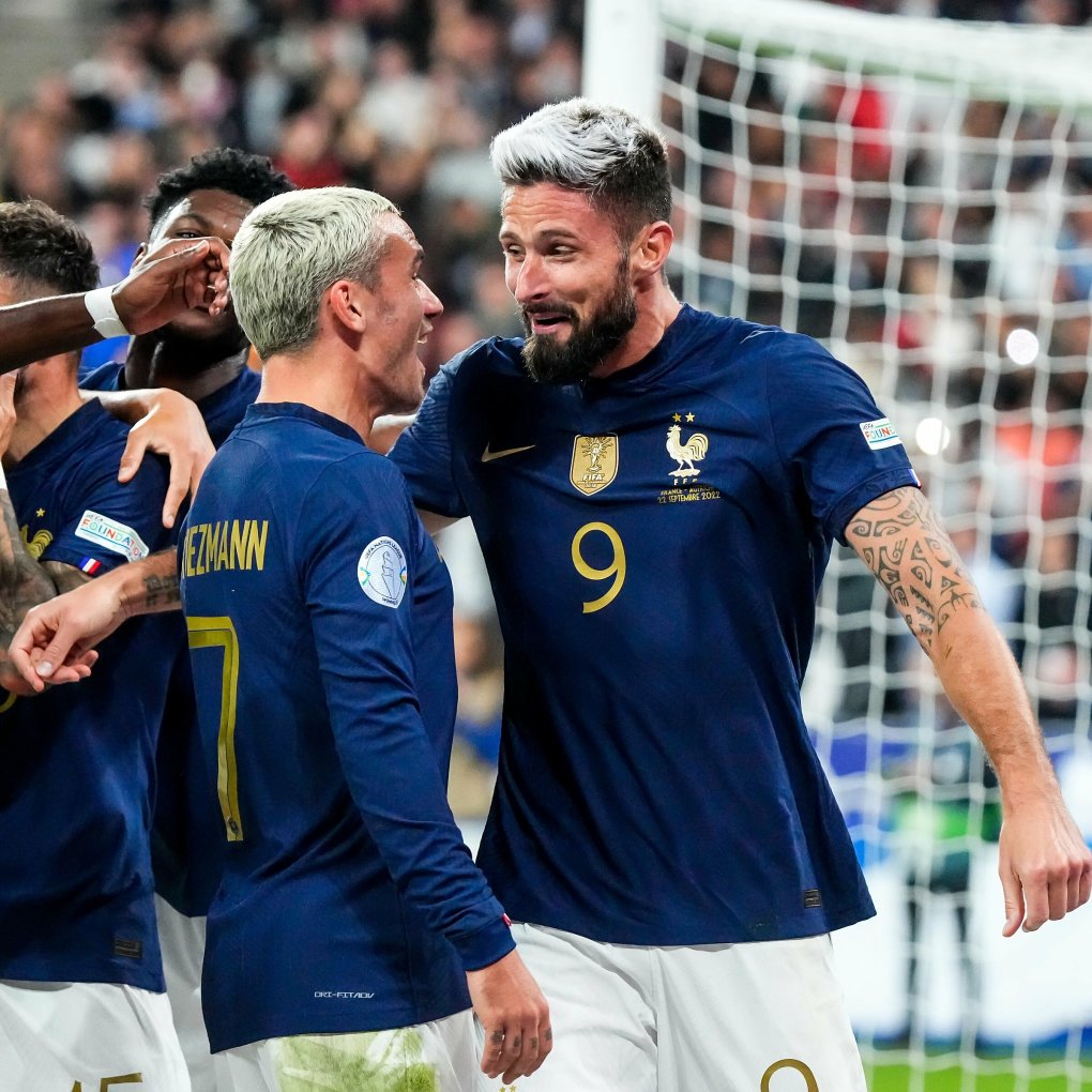 Giroud trở thành cầu thủ lớn tuổi nhất ghi bàn cho Pháp