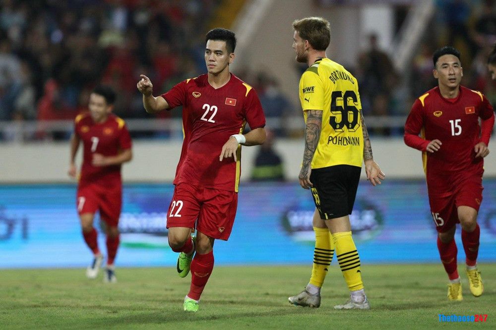 Việt Nam 2-1 Dortmund