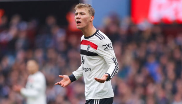 Manchester United vẫn đấu tranh với bài toán tiền đạo Rasmus Hojlund chưa đáp ứng kỳ vọng