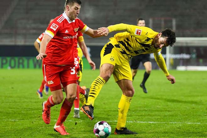 “Tàn sát” Holstein Kiel, Dortmund thẳng tiến vào chung kết Cúp Quốc gia Đức