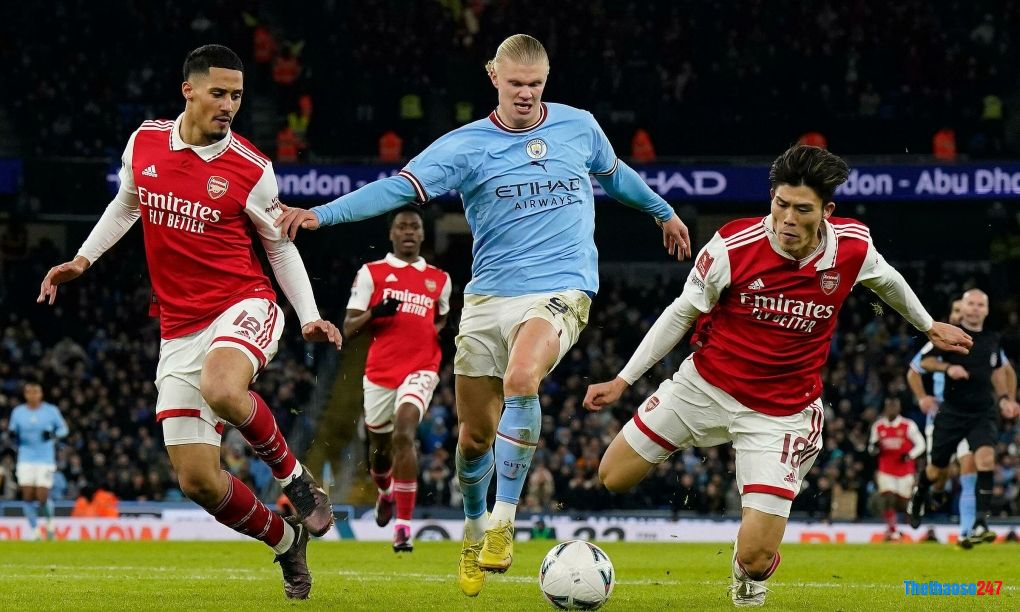 Huyền thoại Man United khuyên Pháo Thủ chơi tấn công trước Man City Huyền thoại Man United khuyên Pháo Thủ chơi tấn công trước Man City