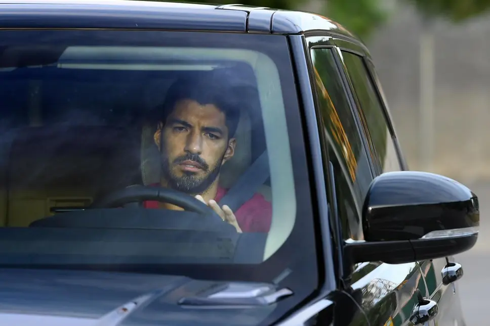 Suarez đã ra đi theo cách buồn bã nhất của một công thần
