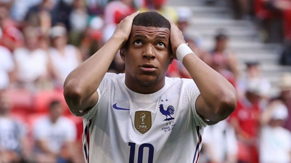 Mbappe phải từ bỏ trọng trách thức hiện những tình huống cố định của Les Bleus Mbappe phải từ bỏ trọng trách thức hiện những tình huống cố định của Les Bleus