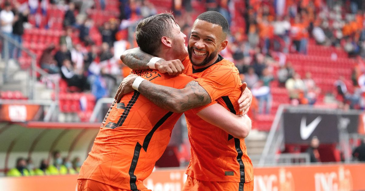 Wout Weghorst và Depay Wout Weghorst và Depay