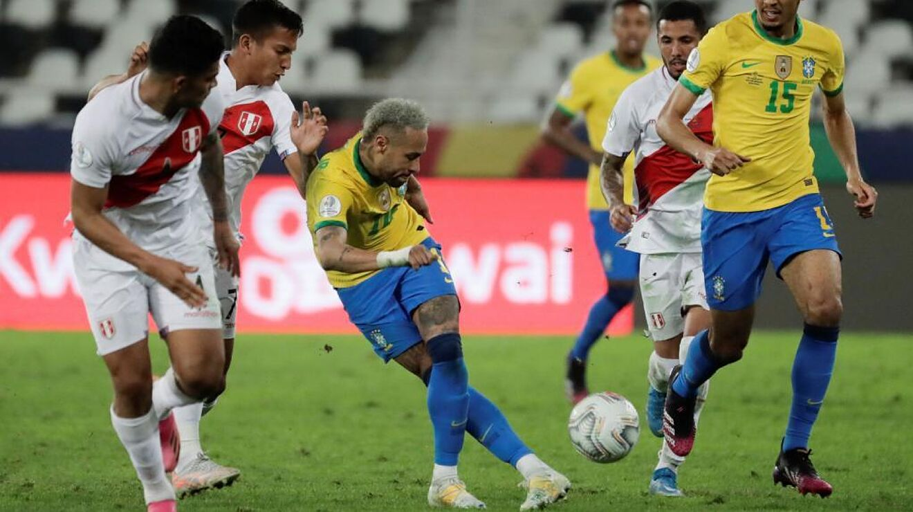 Neymar truyền cảm hứng samba, Brazil đặt chân tới trận chung kết
