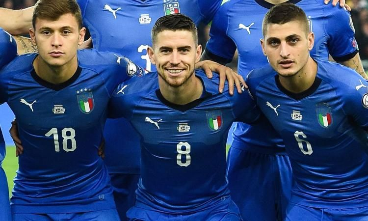 Bộ ba tiền vệ của Ý Barella - Jorginho - Verratti