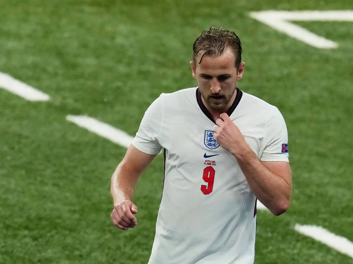 Harry Kane ngậm ngùi an ủi vợ sau trận chung kết Euro 2020