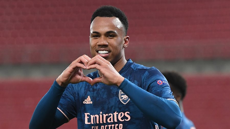 Kết quả Olympiakos 1-3 Arsenal: Odegaard tái hiện siêu phẩm Messi giúp “Pháo thủ” đặt 1 chân vào tứ 