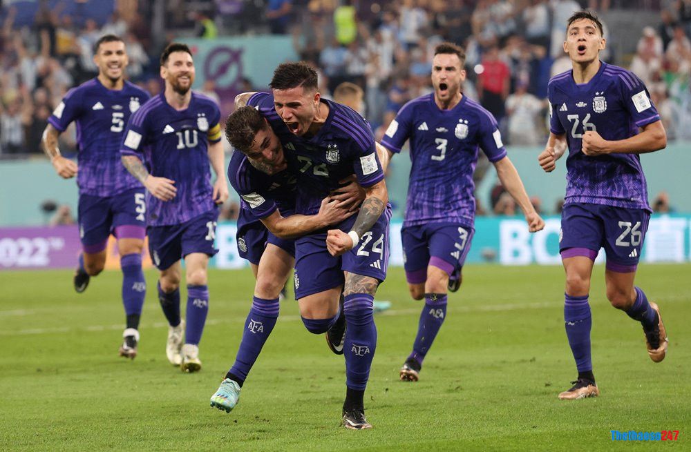 Argentina đã đi tiếp với vị trí nhất bảng C