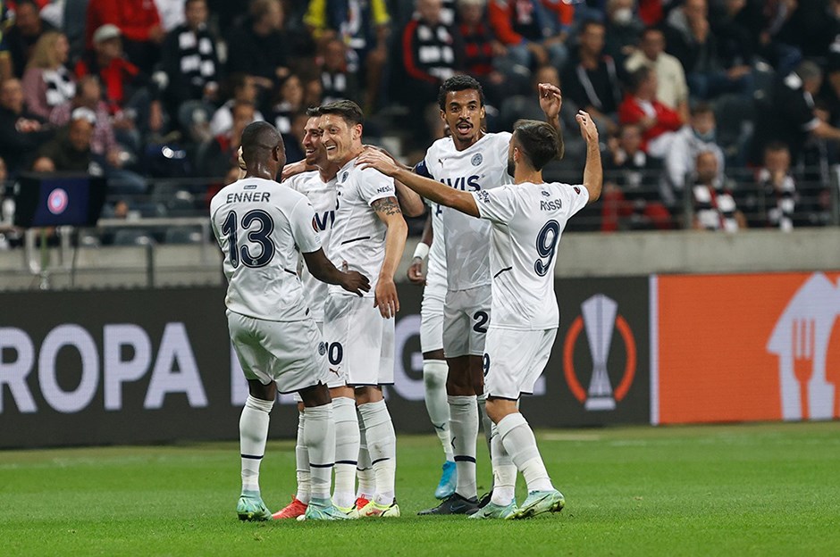 Kết quả bóng đá Europa League: Frankfurt 1-1 Fenerbahce