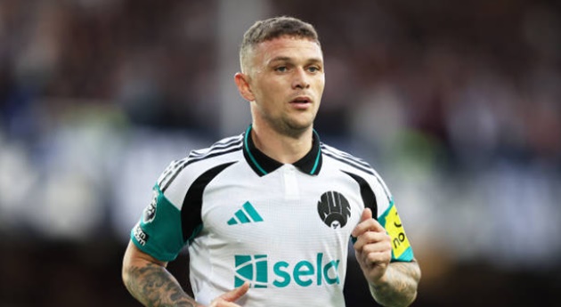 Kieran Trippier đối mặt với khả năng rời Newcastle United