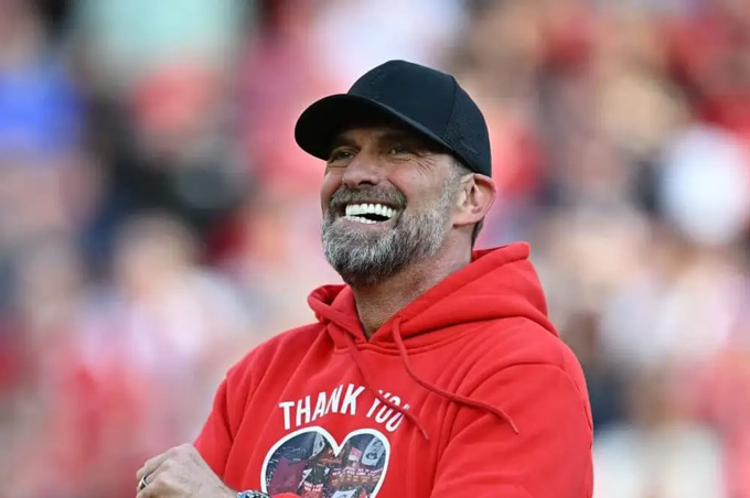 HLV huyền thoại Juergen Klopp trở lại Liverpool, tham dự dạ tiệc gây quỹ và có thể góp mặt trận đấu cuối mùa giải