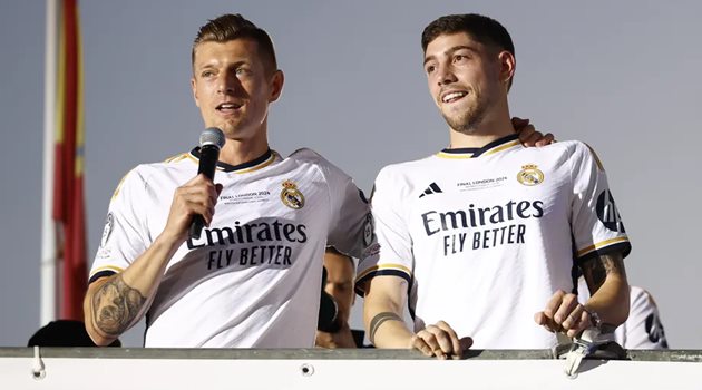 Federico Valverde tôn trọng Toni Kroos, ca ngợi xứng đáng nhận Quả bóng vàng