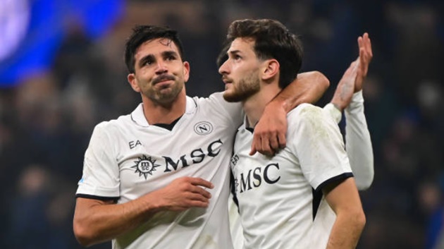 Barcelona Tìm Kiếm Sự Củng Cố Hàng Công Mới Leao, Kvaratskhelia và Salah Nổi Lên Thay Thế Nico Williams