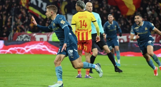 Marseille Vượt Qua Tranh Cãi VAR, Đánh Bại Lens Để Tiếp Tục Săn Đuổi Champions League