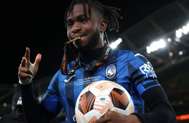 PSG để mắt đến Lookman để giải cơn khát bàn thắng