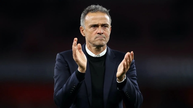 Tương lai bấp bênh của Luis Enrique tại PSG Mâu thuẫn và sa sút
