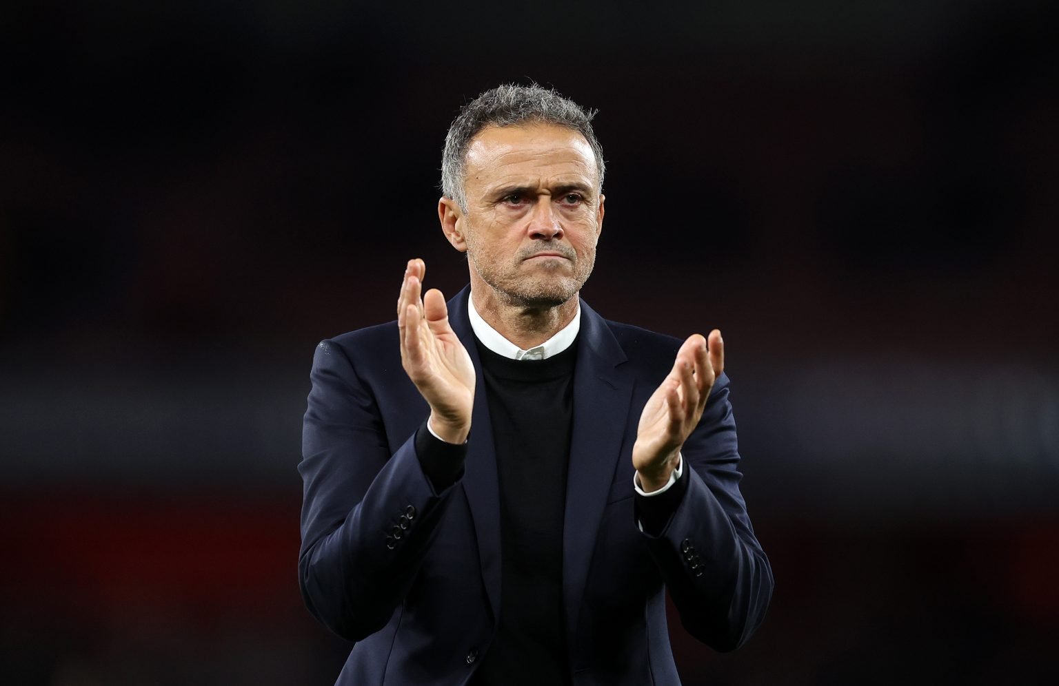 Cuộc tranh cãi về Xavi và Luis Enrique Ai đại diện cho Barcelona tốt hơn?