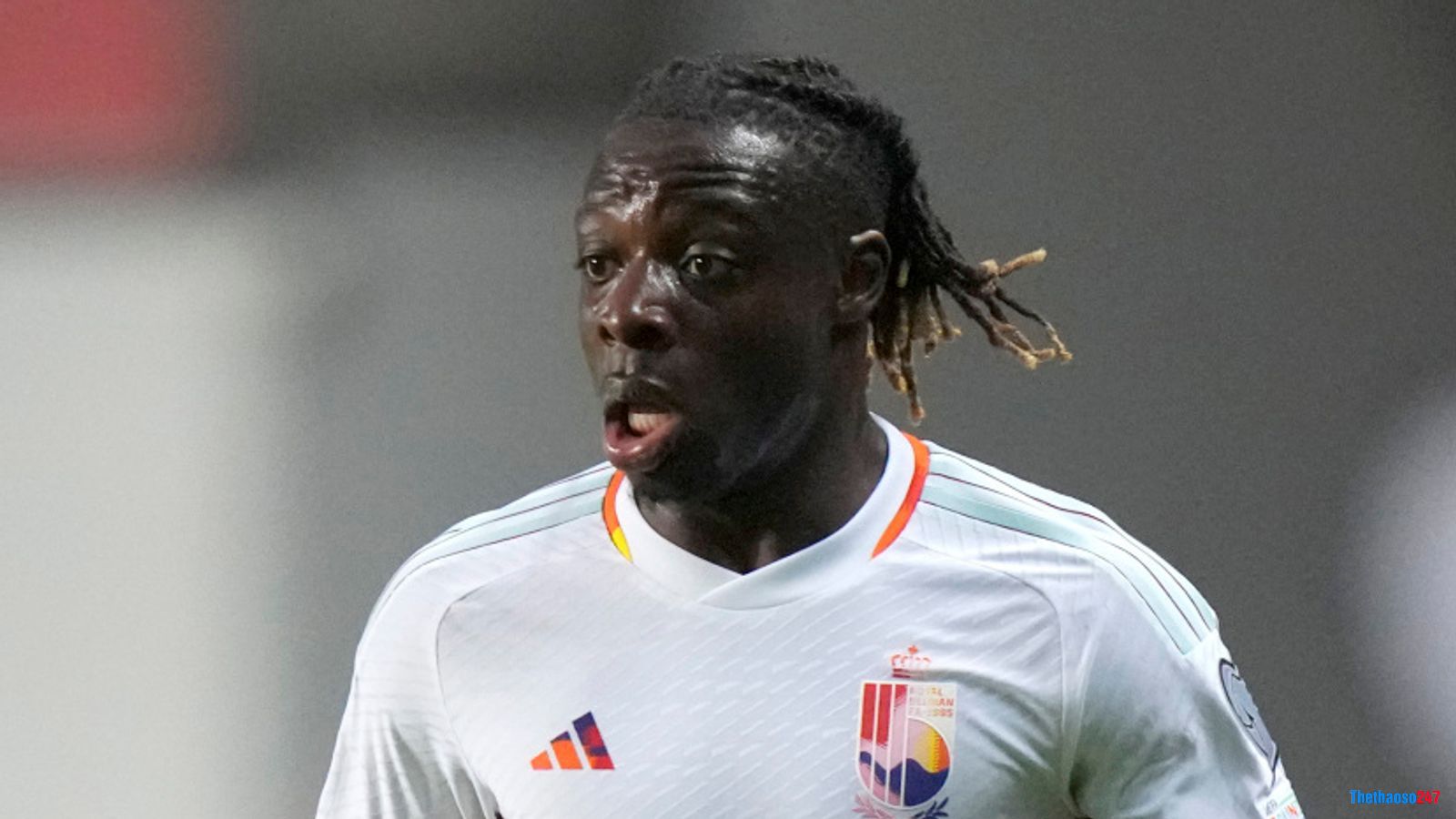 Jeremy Doku chuyển đến Man City Jeremy Doku chuyển đến Man City