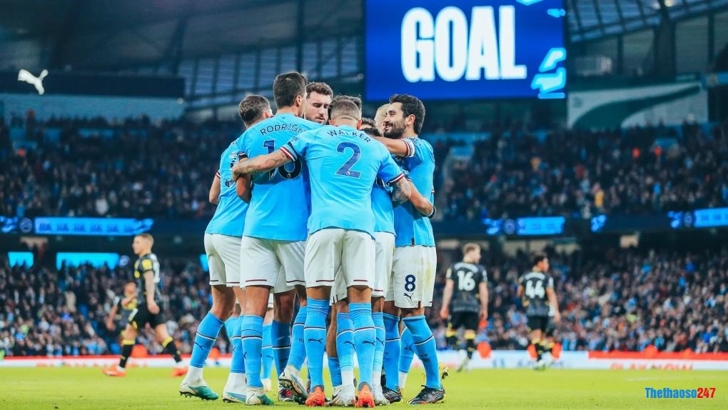 Man City đã rút ngắn khoảng cách với Arsenal xuống còn 3 điểm Man City đã rút ngắn khoảng cách với Arsenal xuống còn 3 điểm