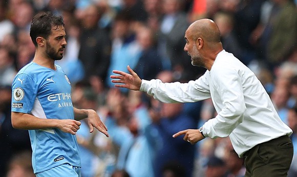 Pep Guardiola vs Bernardo Silva Man City 