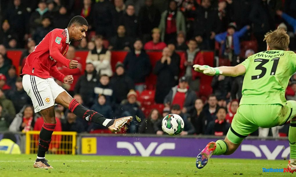 Cú đúp của tiền đạo Marcus Rashford đã mang đến chiến thắng dễ dàng 