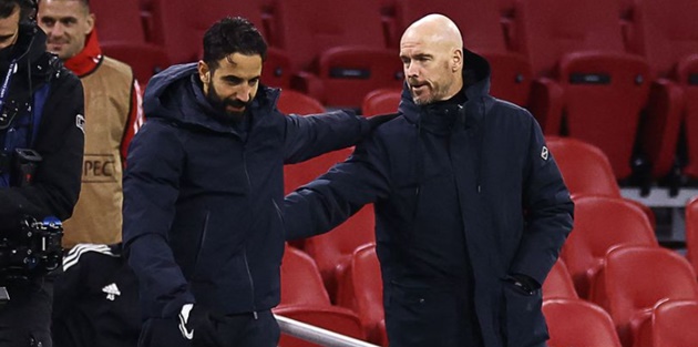 Chi phí khổng lồ đè nặng lên Man United do thay đổi HLV liên tục