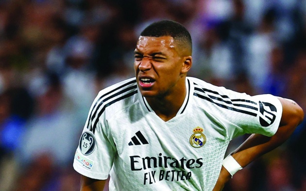 Kylian Mbappé đối mặt với áp lực tại Real Madrid và tuyển Pháp, sự sa sút về hiệu suất và tương lai ở vị trí số 9