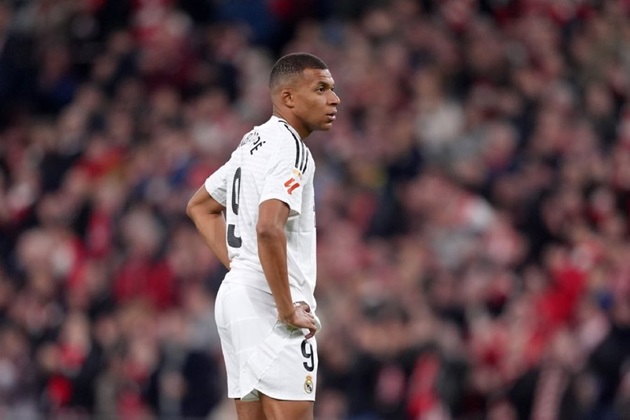 Kylian Mbappé vật lộn với phong độ, gây thất vọng ở hành lang cánh trái