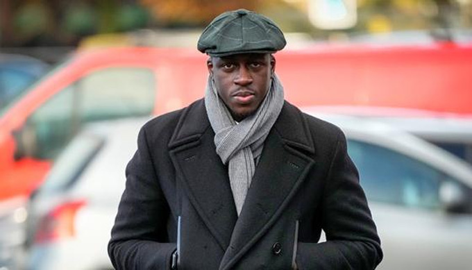 Chiến thắng của Benjamin Mendy trong Vụ kiện Chống lại Manchester City Man xanh phải Trả lương Chưa trả