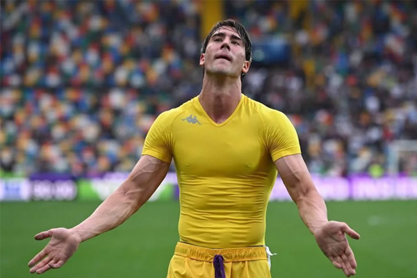 Dusan Vlahovic Dusan Vlahovic