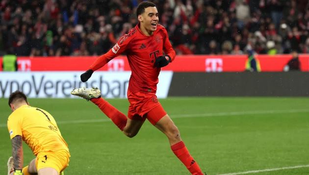 Musiala Tỏa Sáng với Cú Đúp Ngoạn Mục, Tiếp Tục Ghi Dấu Ấn trong Lịch Sử Bundesliga