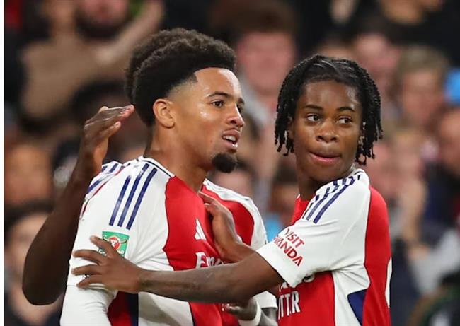 Arsenal vs Leicester Pháo Thủ Đương Đầu Với Bầy Cáo Trong Trận Đấu Trên Sân Nhà