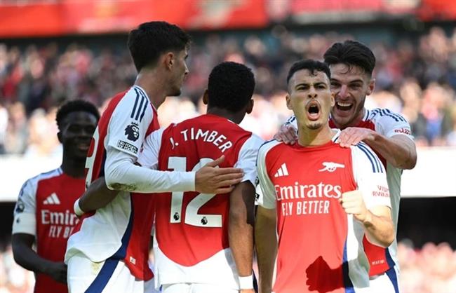 Arsenal Quyết Đấu Để Chiến Thắng PSG Trên Sân Nhà Emirates