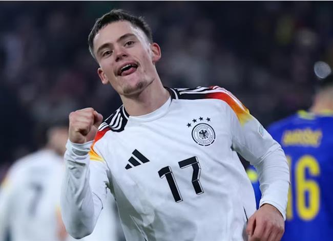 Đức Tận Dụng Quyền Lợi, Hungary Chờ Đợi Đá Play-off