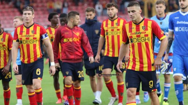 Trận chiến trụ hạng căng thẳng Lecce và Hellas Verona đối đầu trong cuộc chiến giành lấy chiến thắng