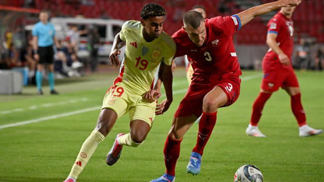 Cuộc chiến nảy lửa giữa Serbia và Thụy Sĩ ở Nations League