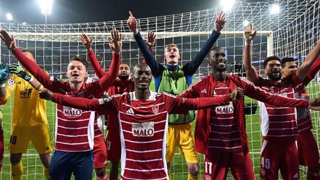 Brest Tiếp Tục Gây Sốc Trong Khi Sparta Praha Sa Sút Trên Sân Nhà