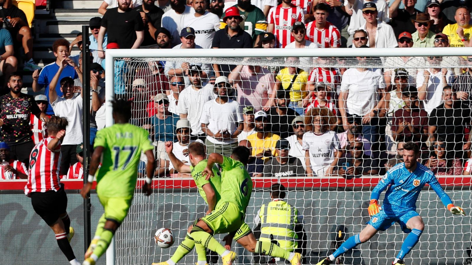 Lỗ hổng hàng thủ vẫn chưa tìm được phương hướng giải quyết Lỗ hổng hàng thủ vẫn chưa tìm được phương hướng giải quyết