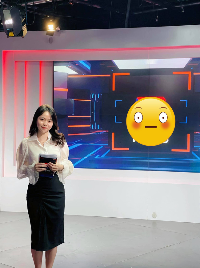 Người yêu cũ Quang Hải, Huỳnh Anh trở thành MC bản tin thể thao