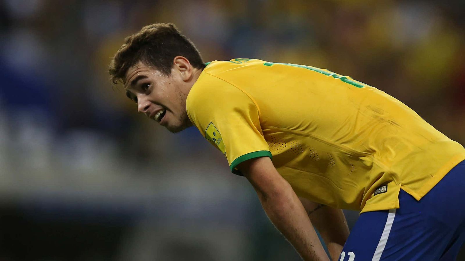 Oscar gia nhập Barca 