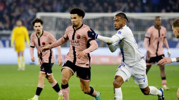 PSG Sang Nhà Auxerre Bế Tắc, Hàng Công Tiếp Tục Vấn Đề