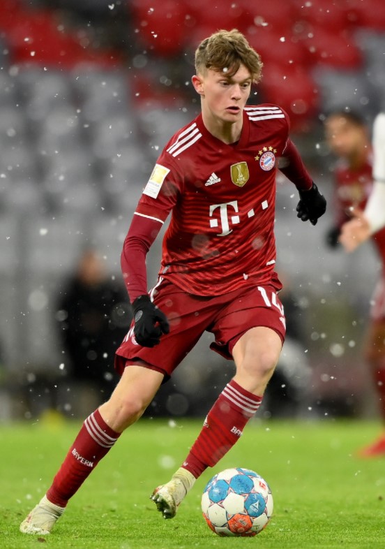 Paul Wanner trở thành cầu thủ trẻ nhất chơi cho Bayern Munich 