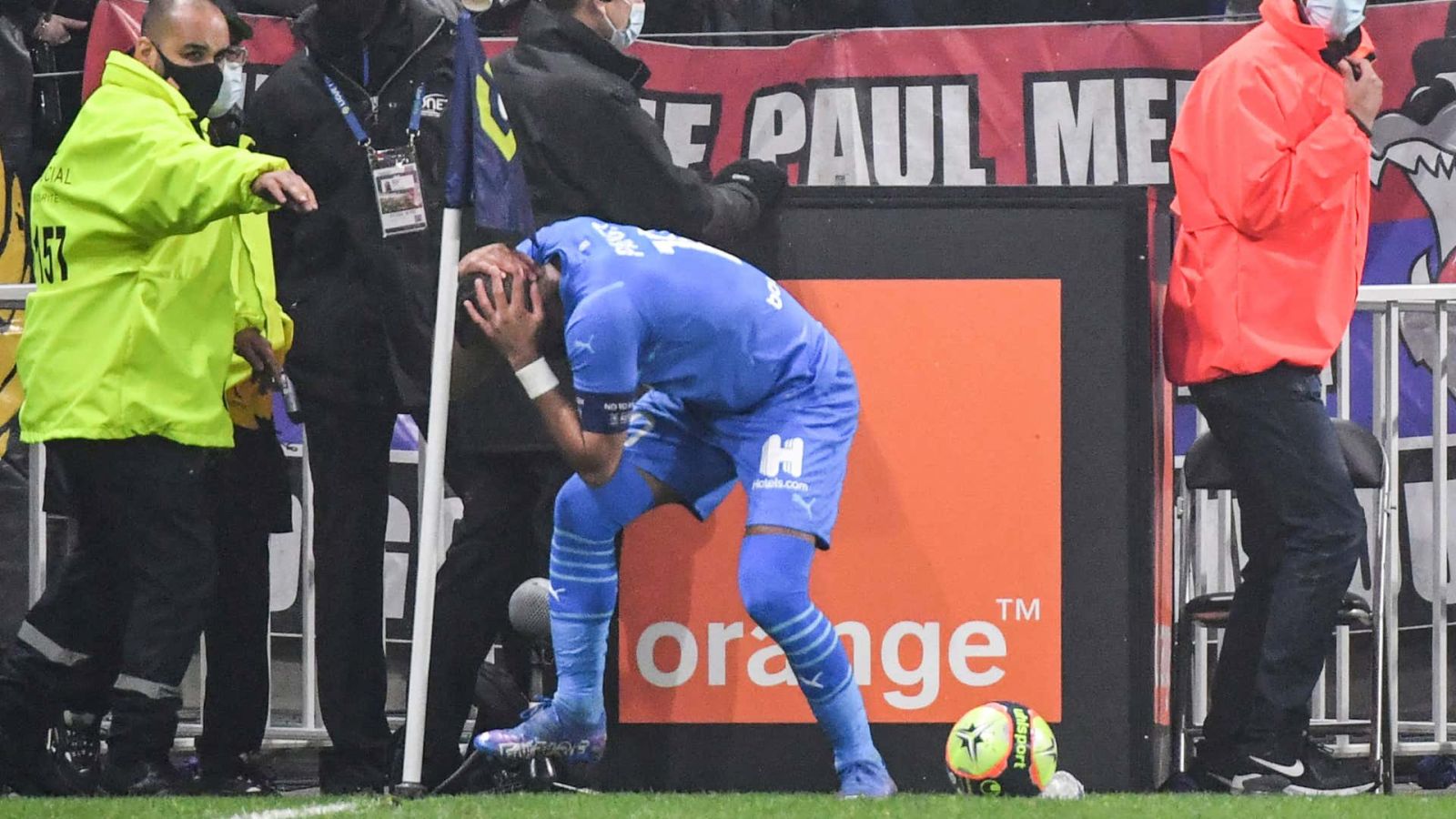 Trận đấu giữa Lyon vs Marseille bị hủy 