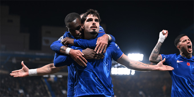 Pedro Neto Tỏa Sáng Rực Rỡ trong Chiến Thắng của Chelsea Trước Arsenal