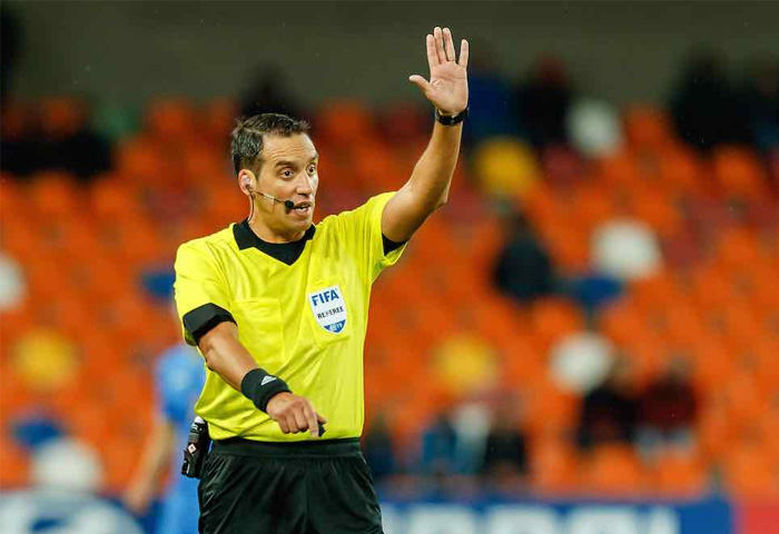 Fernando Andres Rapallini - Trọng tài bắt chính trận Pháp vs Thụy Sĩ Fernando Andres Rapallini - Trọng tài bắt chính trận Pháp vs Thụy Sĩ