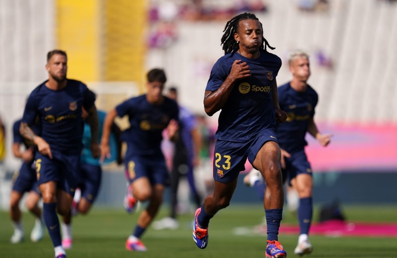 PSG nhắm đến Jules Kounde trong vụ chuyển nhượng 