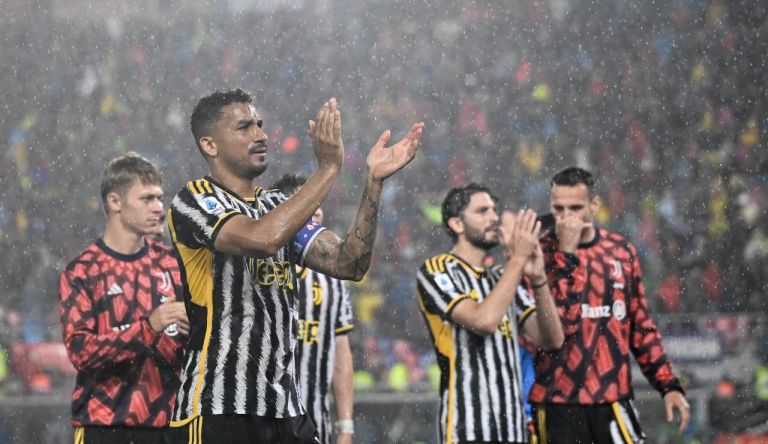 Juventus giữ vững lập trường Danilo ở lại đến mùa hè